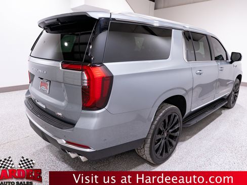 Used 2025 GMC Yukon XL Denali image 5