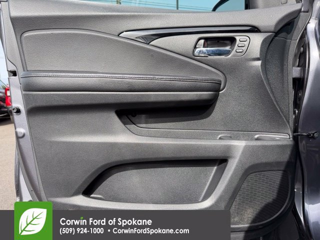 Used 2017 Honda Ridgeline RTL-E image 19