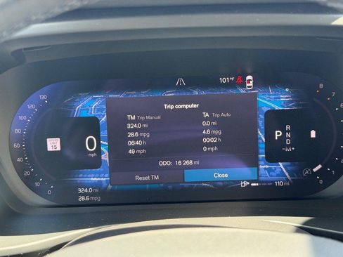 Certified 2023 Volvo XC40 B5 Ultimate w/ Protection Package Premier AWD/4WD image 19