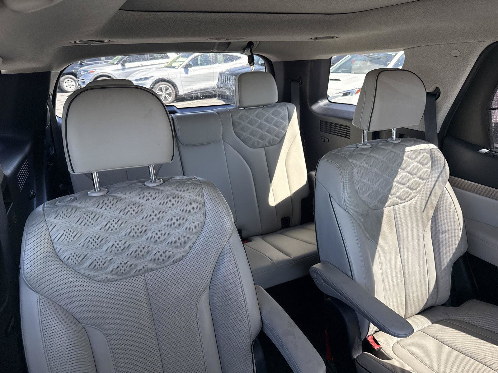 Used 2022 Hyundai Palisade Limited AWD/4WD image 36