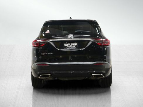 Used 2020 Buick Enclave Essence w/ Sound and Sites Package AWD/4WD image 4