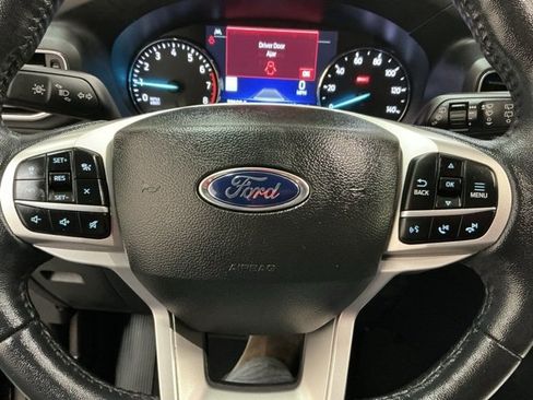 Used 2022 Ford Explorer XLT w/ Equipment Group 202A image 32