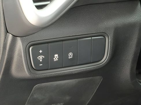 Used 2025 Kia Soul LX FWD image 27