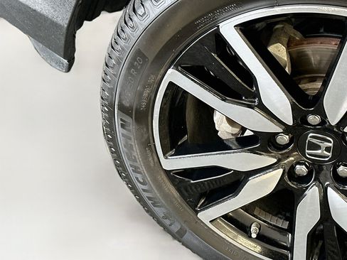 Used 2019 Honda Pilot LX image 38
