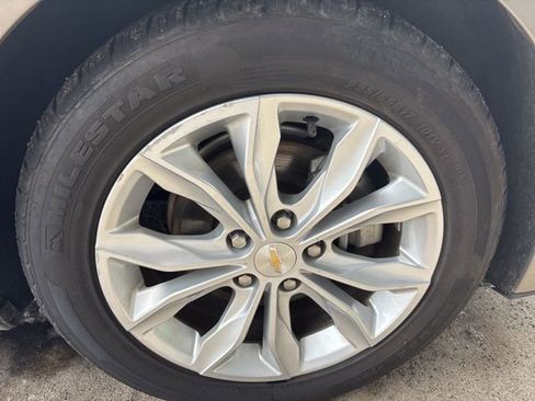 Used 2024 Chevrolet Malibu LT image 27