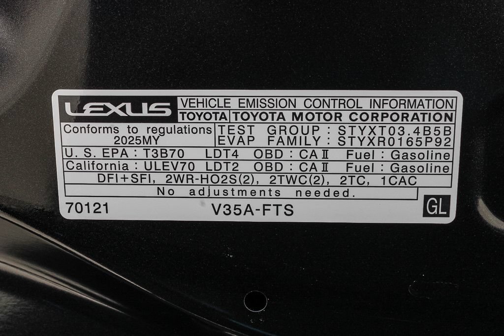Used 2025 Lexus GX 550 w/ Cold Area Package AWD/4WD image 28