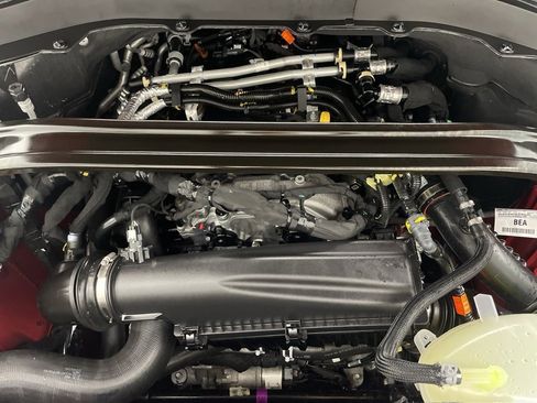 Used 2025 Ford Explorer ST-Line image 19