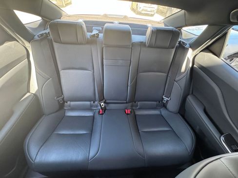 Used 2025 Toyota Crown XLE image 38