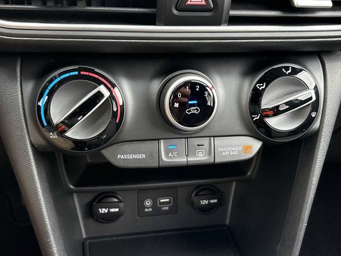 Used 2018 Hyundai Kona SEL w/ SEL Tech Package 02 AWD/4WD image 17