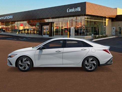 New 2026 Hyundai Elantra SEL Sport Premium FWD image 3