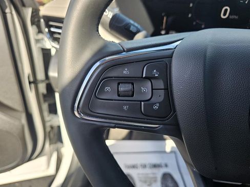 Used 2025 Buick Envista Avenir image 16