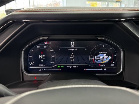 Used 2025 GMC Sierra 2500 AT4 image 22