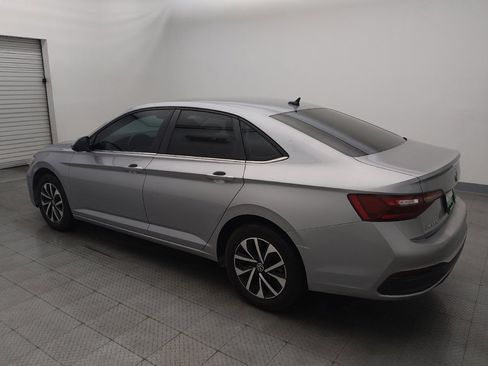 Used 2022 Volkswagen Jetta S image 3