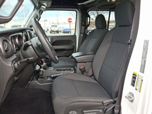 Used 2021 Jeep Wrangler Unlimited Sport image 13