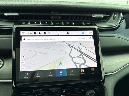 Used 2024 Jeep Grand Cherokee Limited 4xe image 22