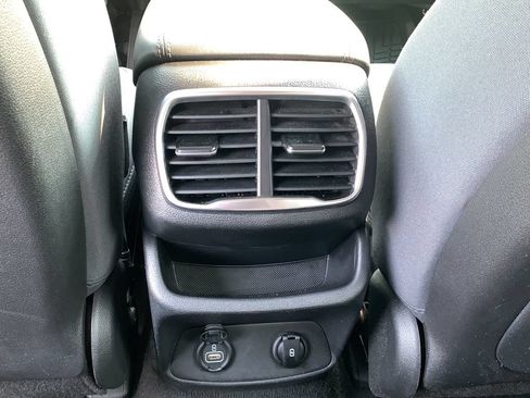 Used 2020 Hyundai Santa Fe SE FWD image 22