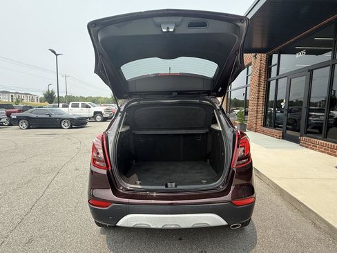Used 2018 Buick Encore Preferred AWD/4WD image 12