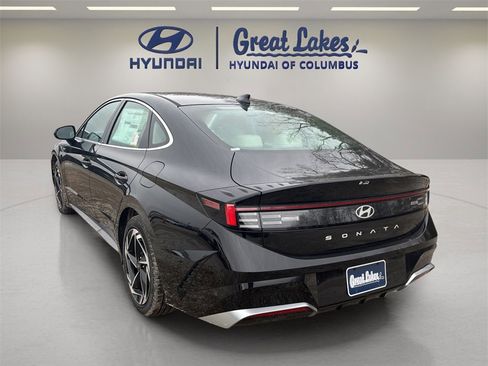 New 2026 Hyundai Sonata SEL image 3