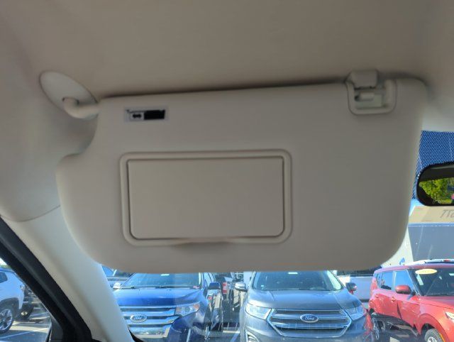 Used 2016 Ford Escape SE w/ Equipment Group 201A FWD image 31