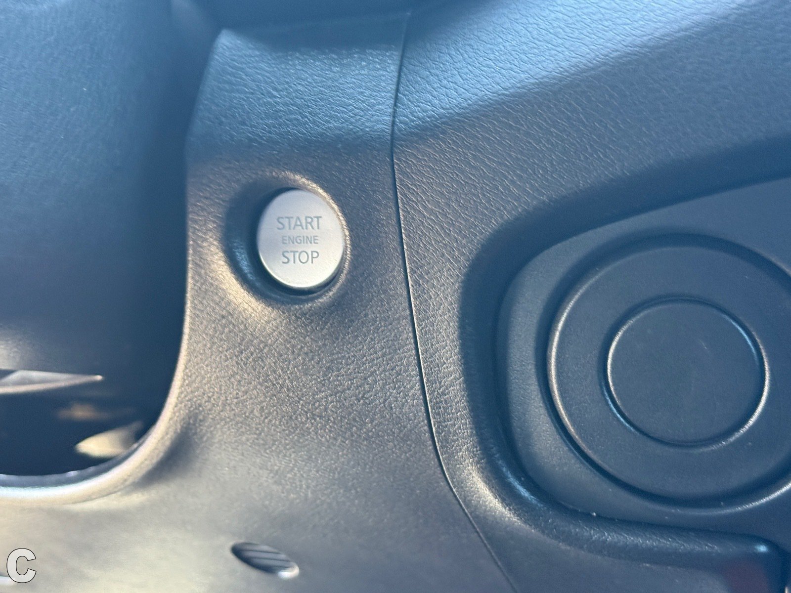 Used 2022 Nissan Frontier Pro-X RWD image 25