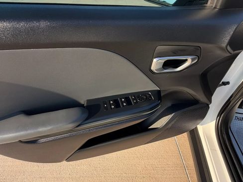 Used 2025 Kia K4 FWD image 39