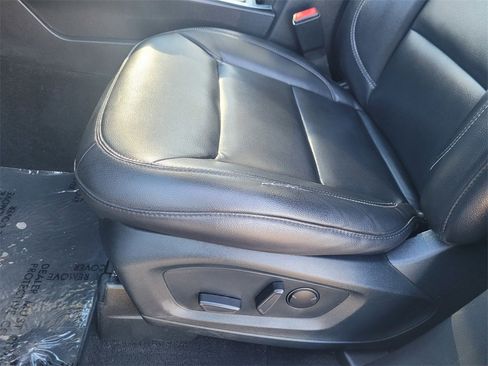 Used 2020 Ford Explorer XLT w/ Equipment Group 202A image 18