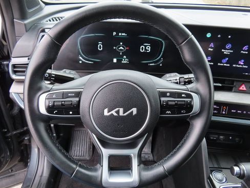 Certified 2023 Kia Sportage X-Line w/ X-Line Premium Package image 18
