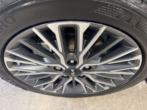 Certified 2024 Kia Forte GT-Line w/ GT-Line Premium Package image 43