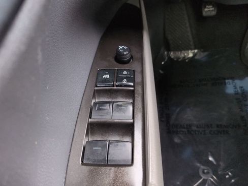 Used 2021 Toyota Camry SE w/ Convenience Package FWD image 21