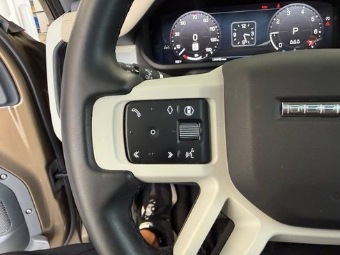 Certified 2024 Land Rover Defender 110 X-Dynamic SE AWD/4WD image 27