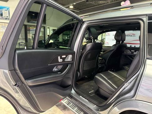 Used 2021 Mercedes-Benz GLS 580 4MATIC image 33