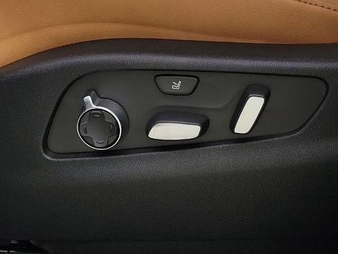Used 2024 Cadillac XT4 Sport FWD image 17
