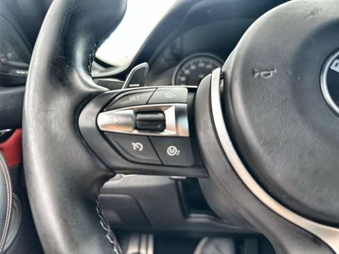 Used 2018 BMW M4 Convertible RWD image 31