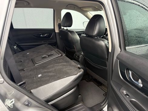 Used 2018 Nissan Rogue SL image 22