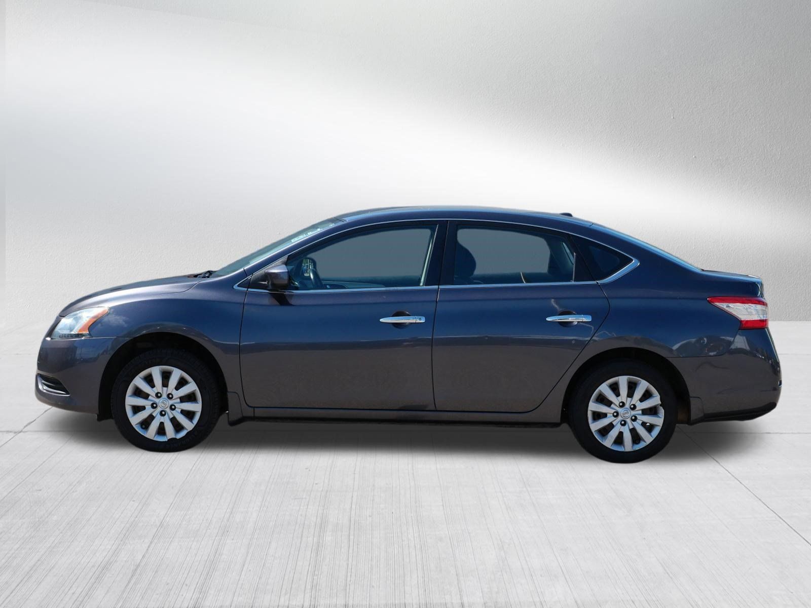 Used 2015 Nissan Sentra SV FWD image 4