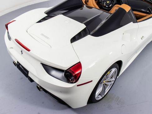 Certified 2019 Ferrari 488 Spider image 21