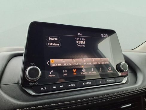 Used 2023 Nissan Rogue SV FWD image 17