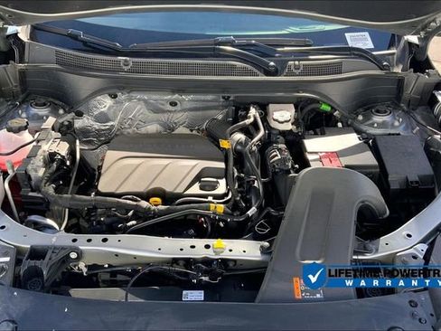 New 2025 Chevrolet Trax LT w/ Driver Confidence Package FWD image 12