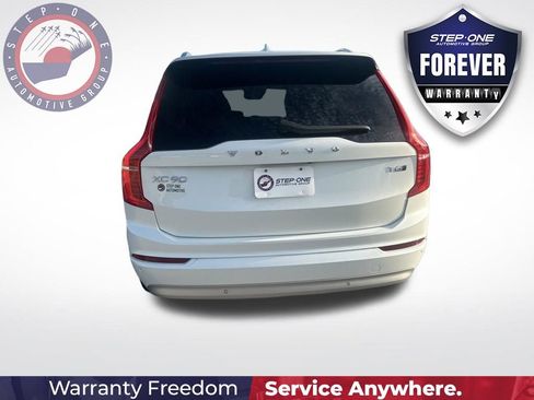 Used 2022 Volvo XC90 T6 Momentum w/ Advanced Package AWD/4WD image 7