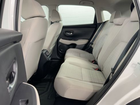 Certified 2025 Honda HR-V LX image 14