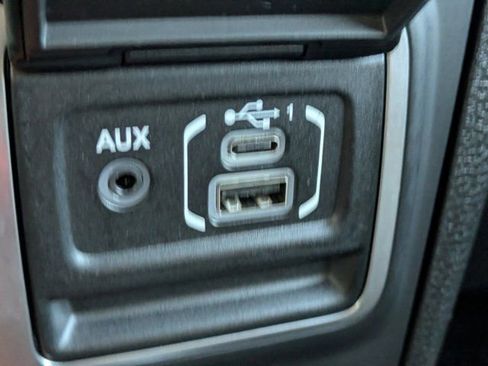 Used 2026 Jeep Wrangler Unlimited Rubicon AWD/4WD image 19