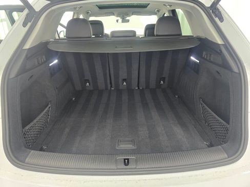 Used 2022 Audi Q5 2.0T Premium w/ Convenience Package image 11