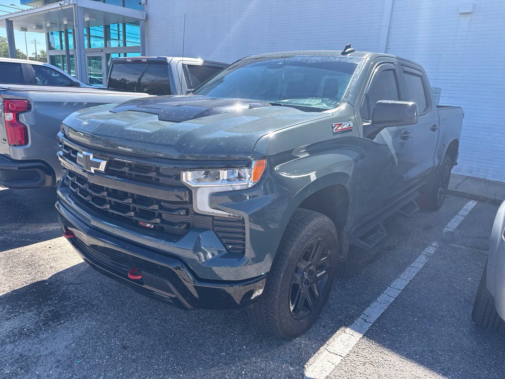 Used 2025 Chevrolet Silverado 1500 LT Trail Boss w/ Protection Package AWD/4WD image 1