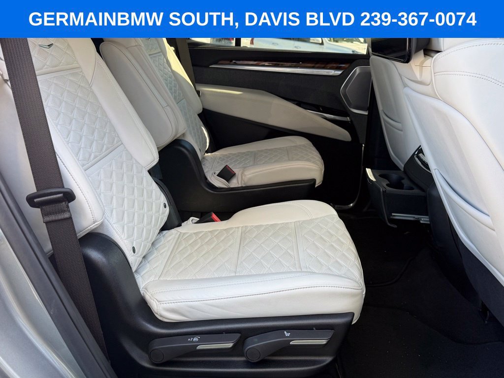 Used 2025 Cadillac Escalade Sport Platinum AWD/4WD image 26