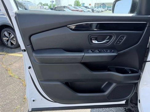 Used 2024 Honda Pilot EX-L image 13