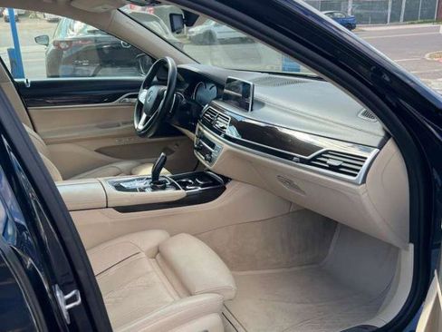 Used 2016 BMW 750i xDrive AWD/4WD image 20
