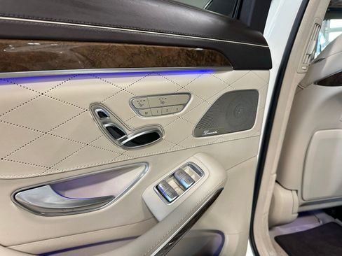 Used 2017 Mercedes-Benz S 550 Sedan image 38
