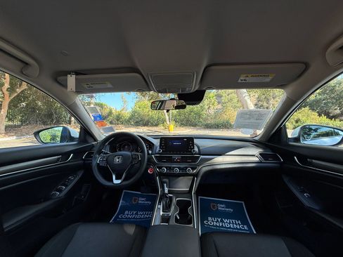 Used 2018 Honda Accord LX image 17