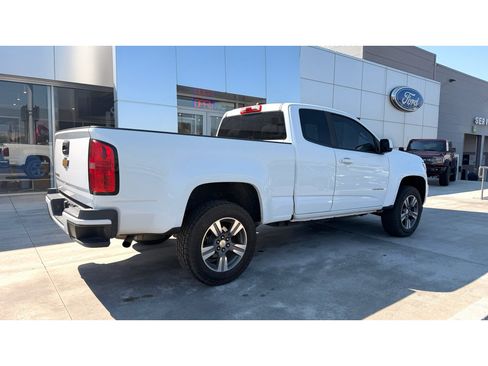 Used 2017 Chevrolet Colorado W/T w/ Custom Special Edition RWD image 7