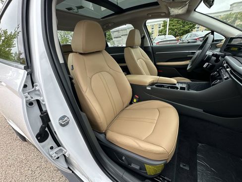 Certified 2025 Hyundai Sonata Limited image 29